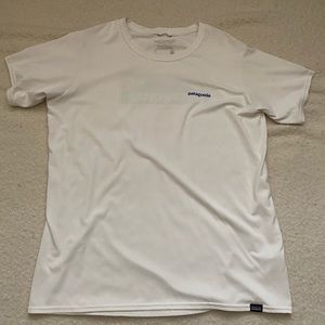Womens Patagonia capilene cool tee shirt
